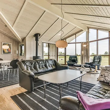 Holiday home Beautiful Home In Rudkobing With Sauna Spodsbjerg