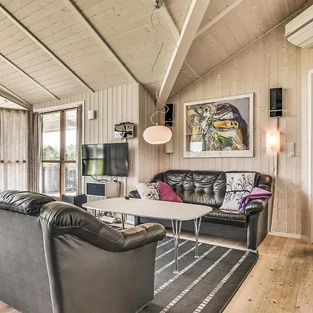 Holiday home Beautiful Home In Rudkobing With Sauna Spodsbjerg