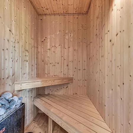 Beautiful Home In Rudkobing With Sauna Spodsbjerg